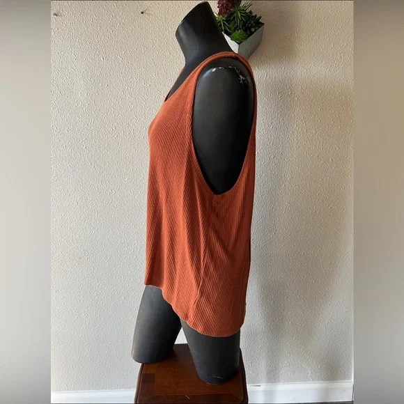 Forever 21 Rust Orange Ribbed Tank Top Size Medium Flowy Spring Autumn Country - Picture 3 of 8